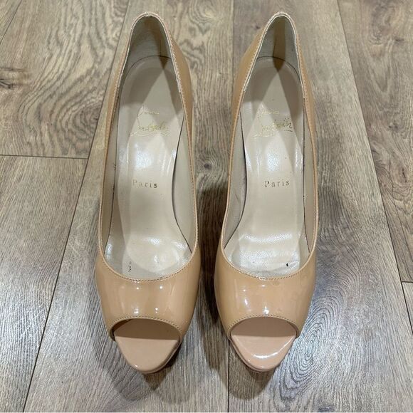 Christian Louboutin nude patent leather peep toe heels - Picture 5 of 10